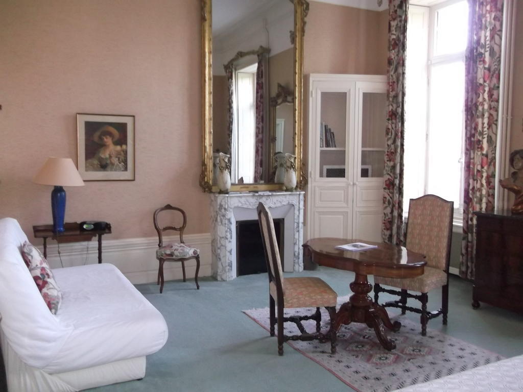 Chateau-Hotel De Nieuil Dış mekan fotoğraf