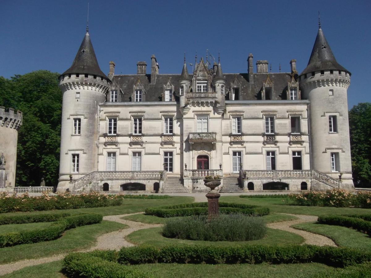 Chateau-Hotel De Nieuil Dış mekan fotoğraf