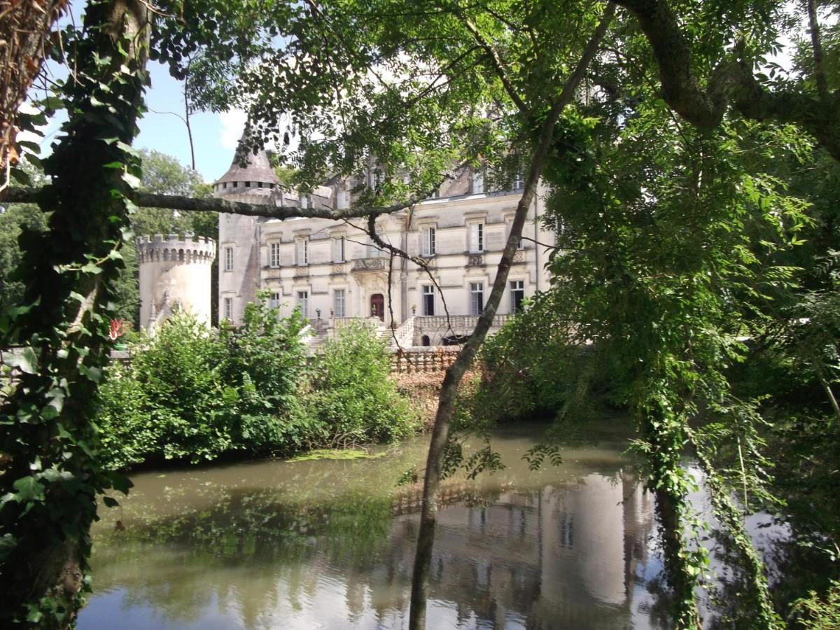 Chateau-Hotel De Nieuil Dış mekan fotoğraf